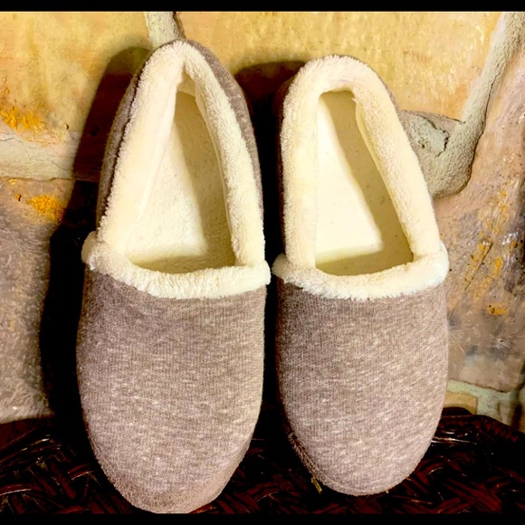 Isotoner slippers
